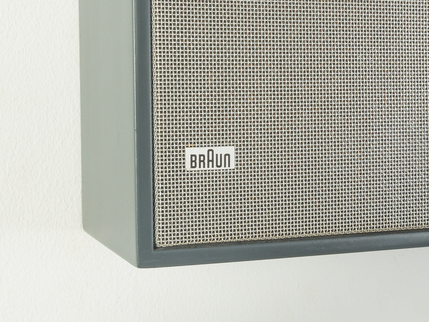Braun TC 45/1 & Vitsœ 606 Shelving system, Dieter Rams