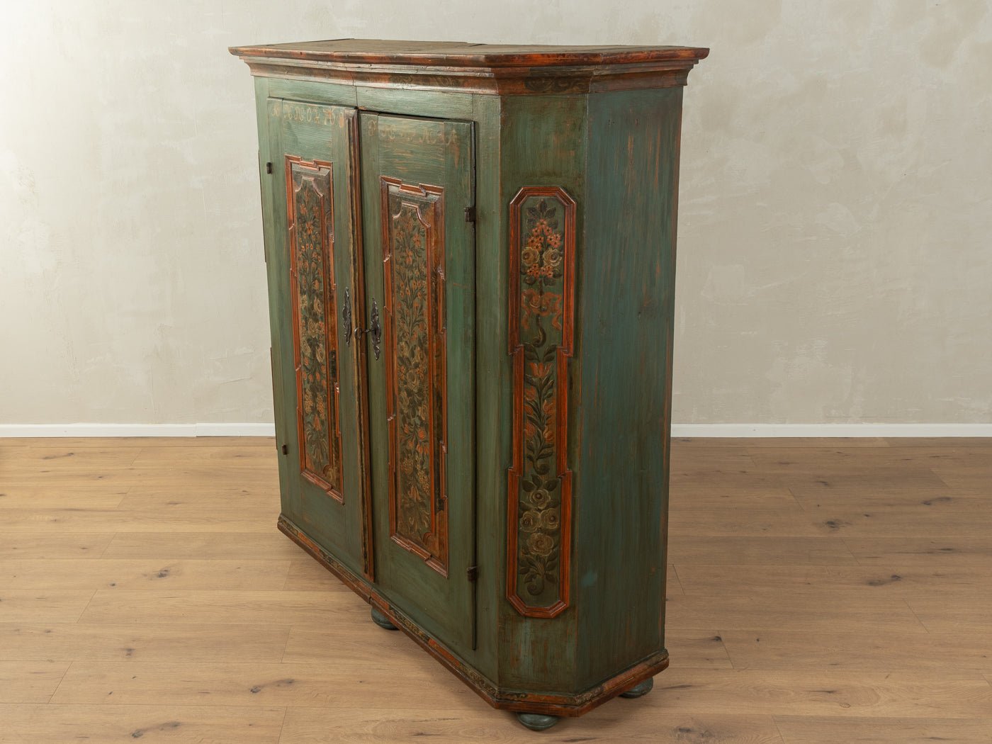 Antiker Bauernschrank - Mid Century Friends - Vintage - Retro - Mid Century