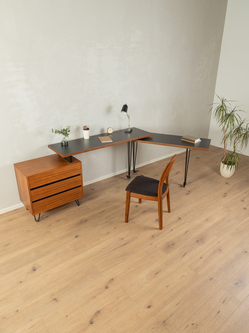 Einzigartiger Schreibtisch - Mid Century Friends - Vintage - Retro - Mid Century