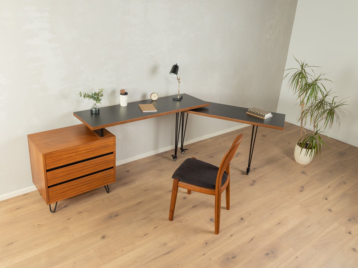 Einzigartiger Schreibtisch - Mid Century Friends - Vintage - Retro - Mid Century