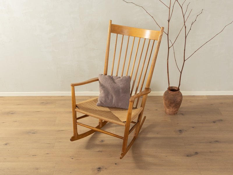 J16 Schaukelstuhl, Hans J. Wegner - Mid Century Friends - Vintage - Retro - Mid Century