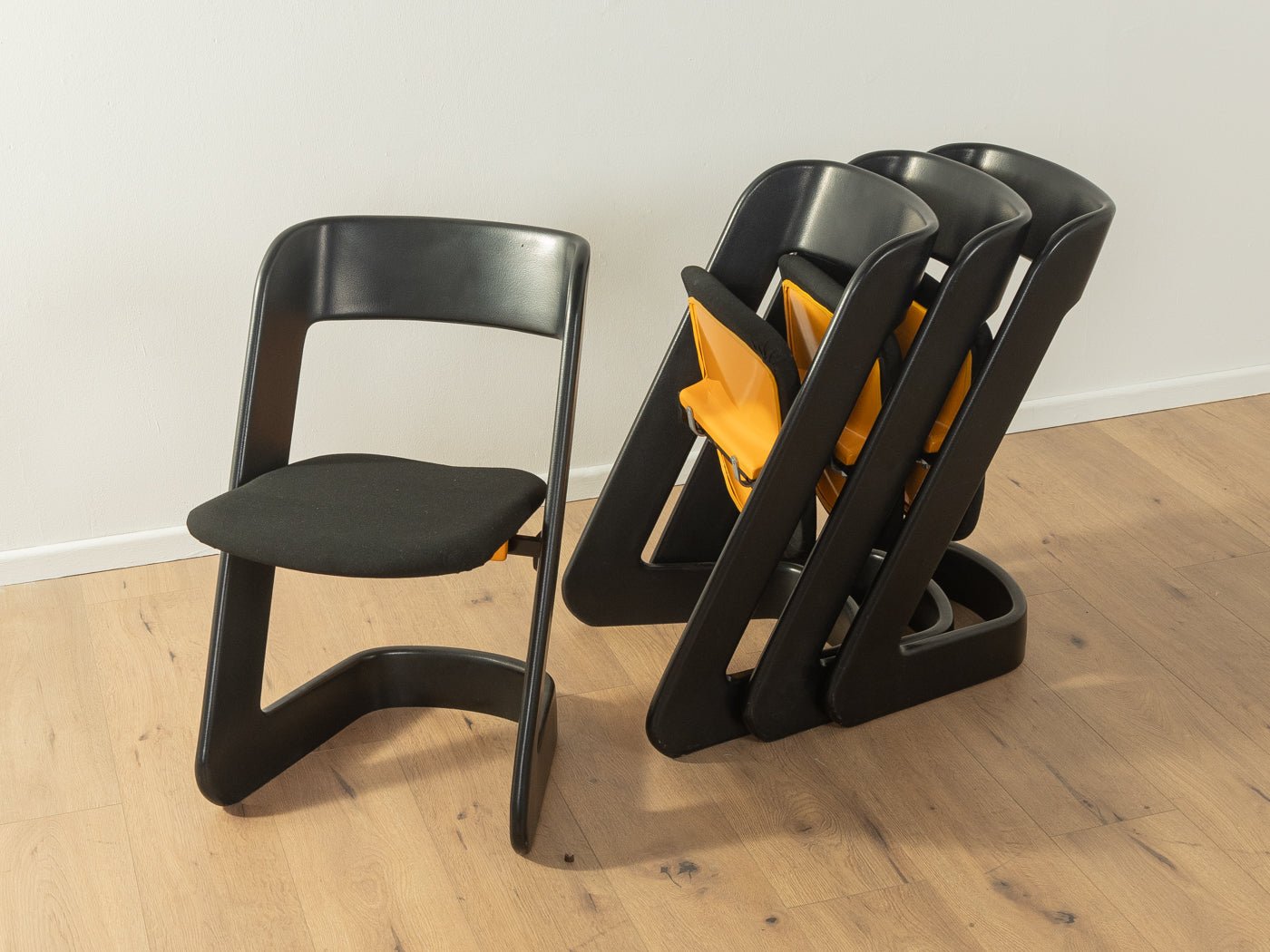 Lucy Chairs, Peter Ghyczy - Mid Century Friends - Vintage - Retro - Mid Century