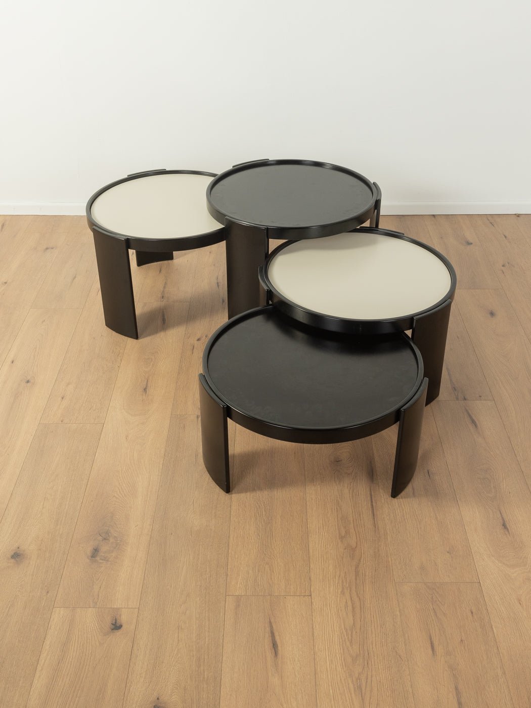 Modell 783 Satztische, Gianfranco Frattini, Cassina - Mid Century Friends - Vintage - Retro - Mid Century