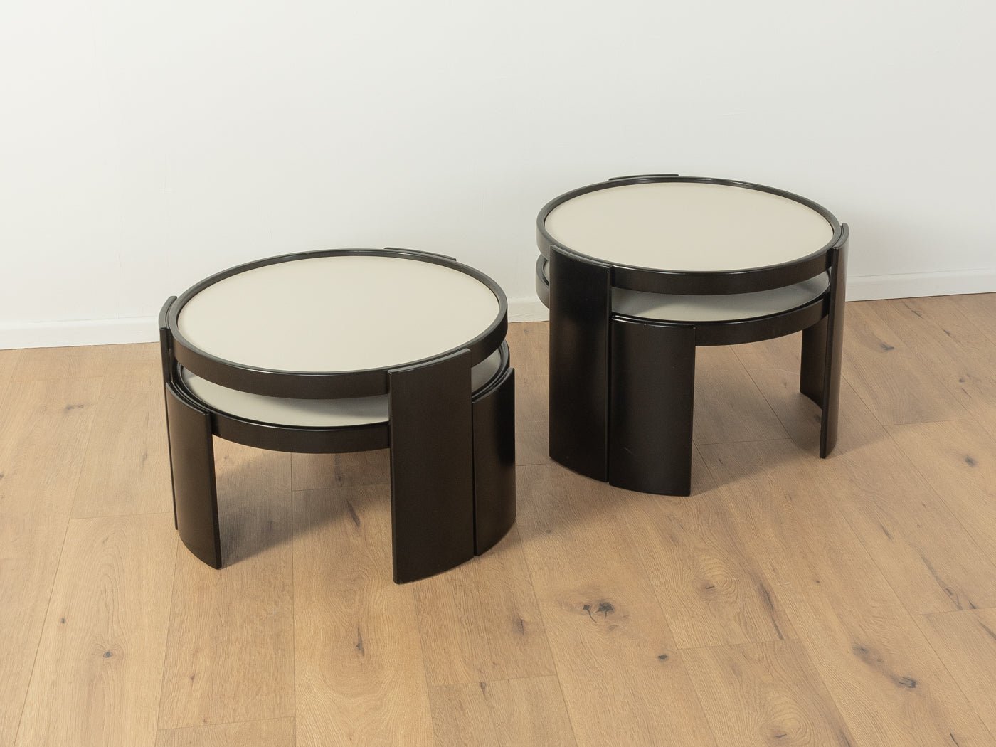 Modell 783 Satztische, Gianfranco Frattini, Cassina - Mid Century Friends - Vintage - Retro - Mid Century