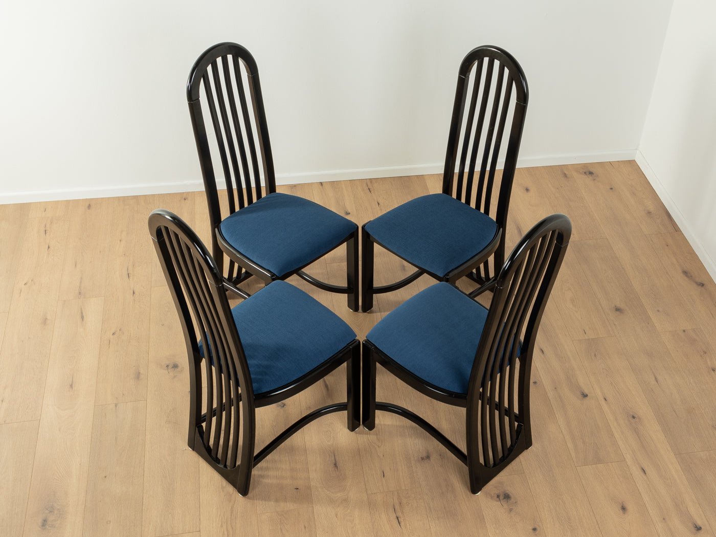 Postmoderne Esszimmerstühle - Mid Century Friends - Vintage - Retro - Mid Century