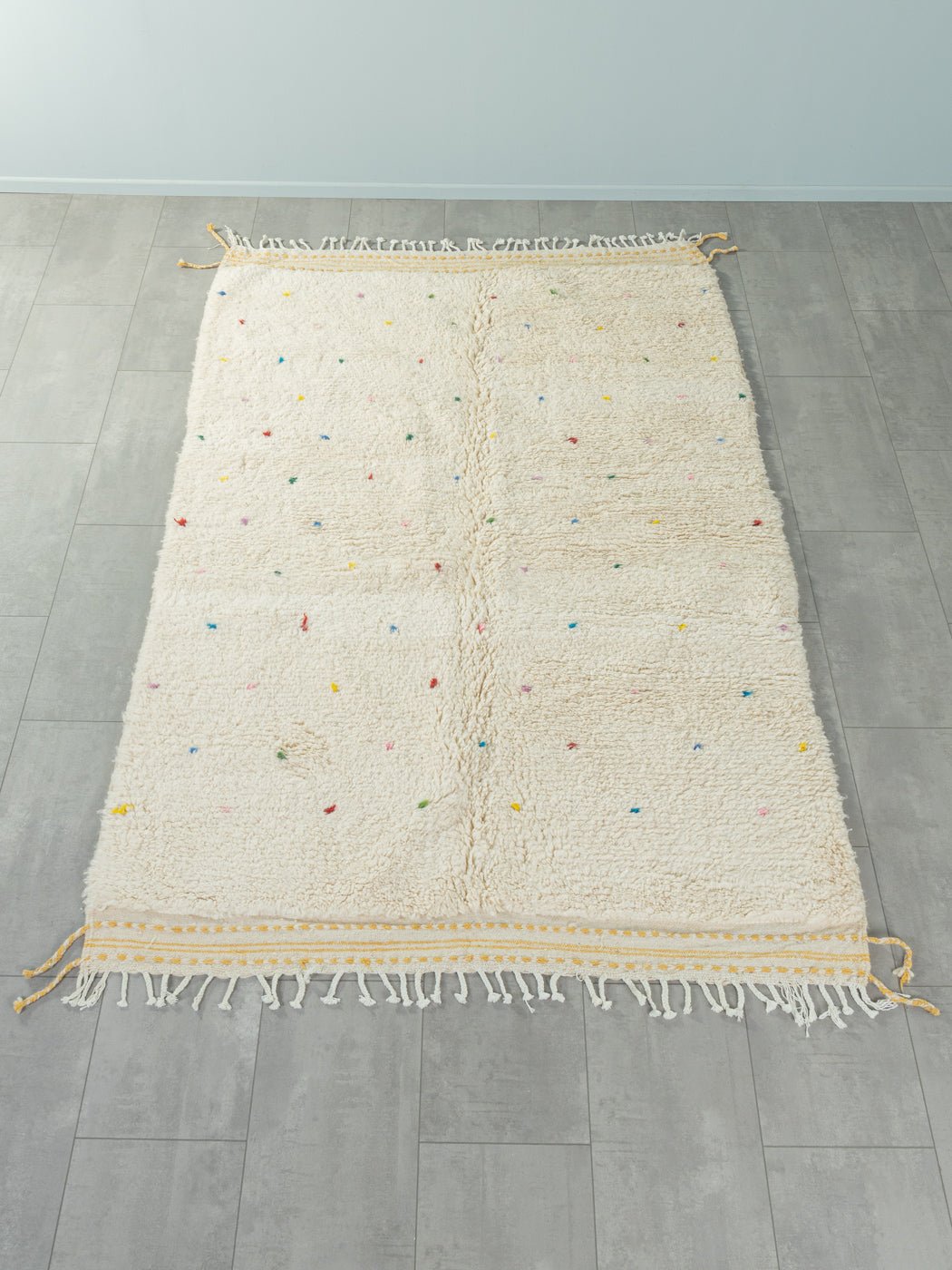 Tiny Polka Dots, Berber Teppich, 165 x 256 - Mid Century Friends - Vintage - Retro - Mid Century