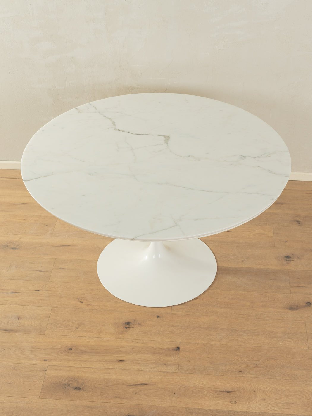 Tulip Tisch, Eero Saarinen, Ø 133 cm - Mid Century Friends - Vintage - Retro - Mid Century