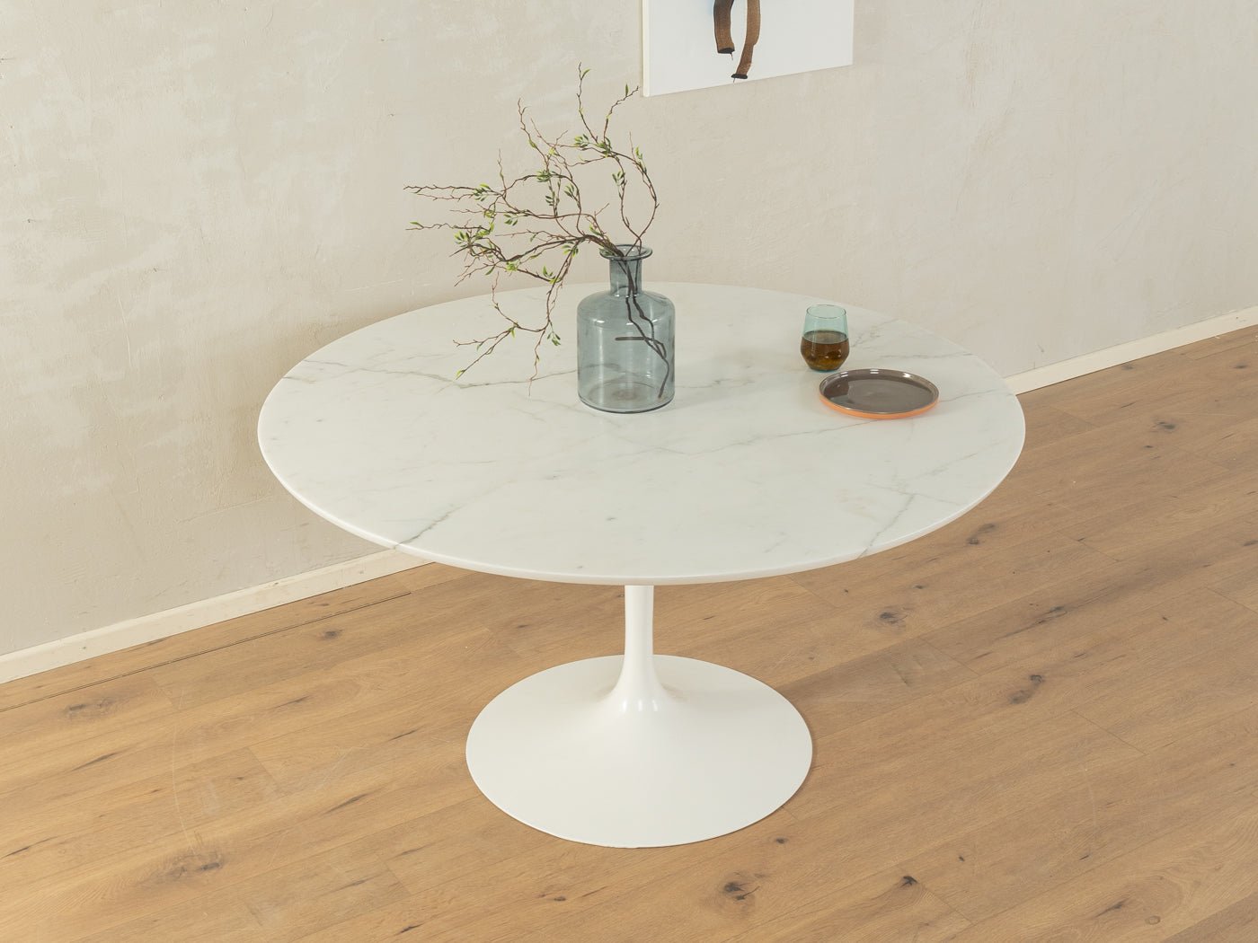Tulip Tisch, Eero Saarinen, Ø 133 cm - Mid Century Friends - Vintage - Retro - Mid Century